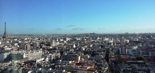 Paris panoramique au soleil